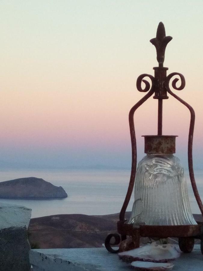 Traditional Stone House With Breathtaking View Serifos Town Exterior photo